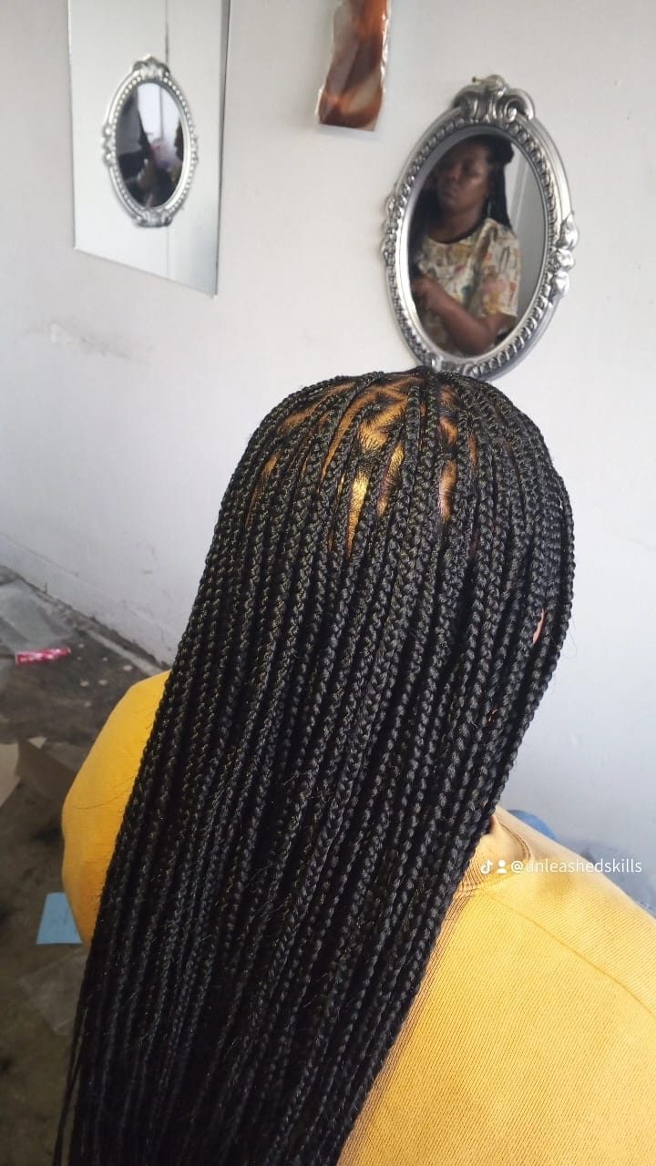 Ombre knotless braids, side profile